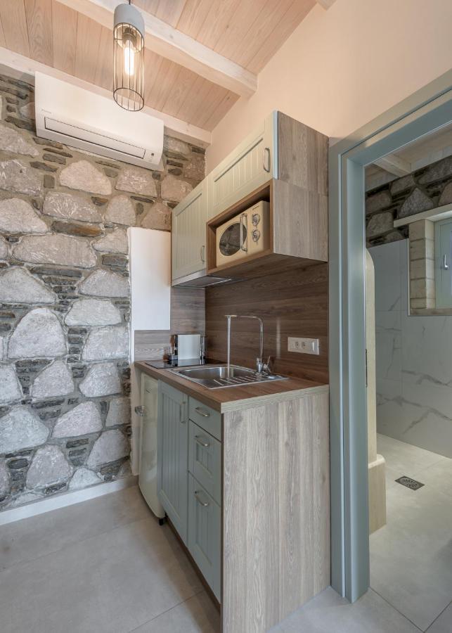 Thea Sunset Suites Mytakas Экстерьер фото