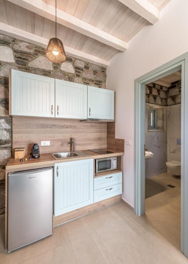 Thea Sunset Suites Mytakas Экстерьер фото